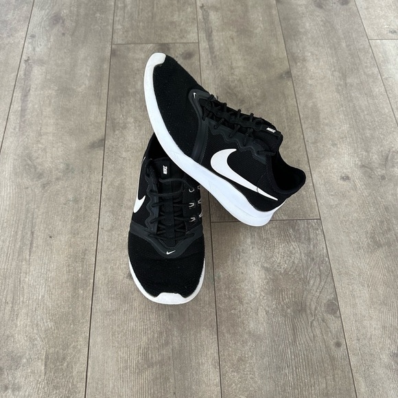 Nike black white VTR Women's Running Training  Shoe AT4345-001 Size 7.5 - Picture 2 of 15